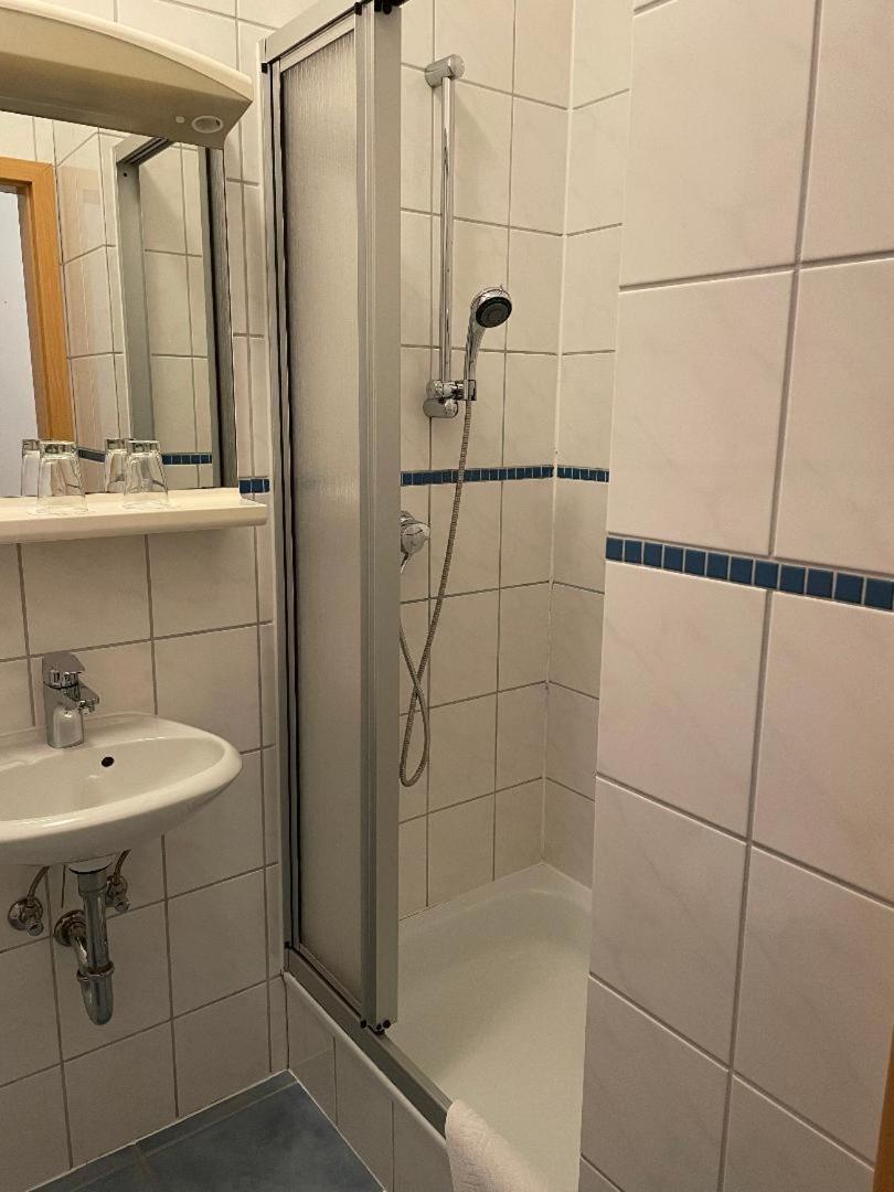 Hotel Zum Goldenen Loewen Sankt Goar Chambre photo